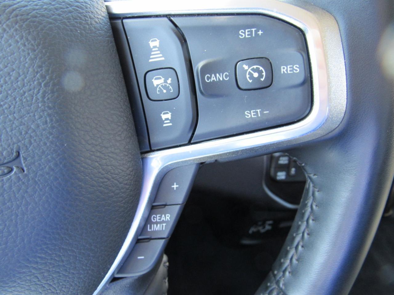 RAM 2500 Laramie Crew Cab 4WD 2024