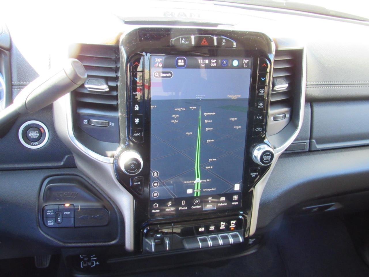 RAM 2500 Laramie Crew Cab 4WD 2024