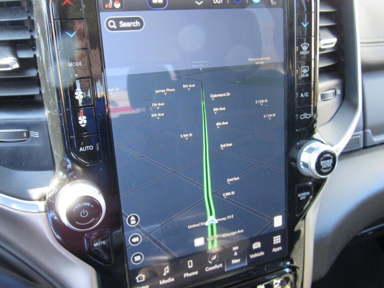 RAM 2500 Laramie Crew Cab 4WD 2024