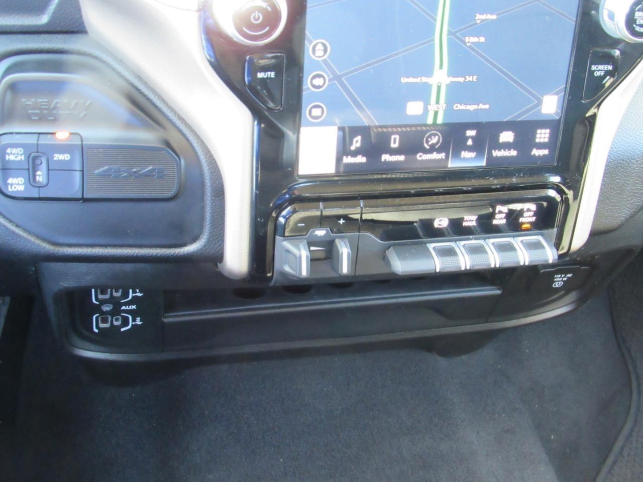 RAM 2500 Laramie Crew Cab 4WD 2024