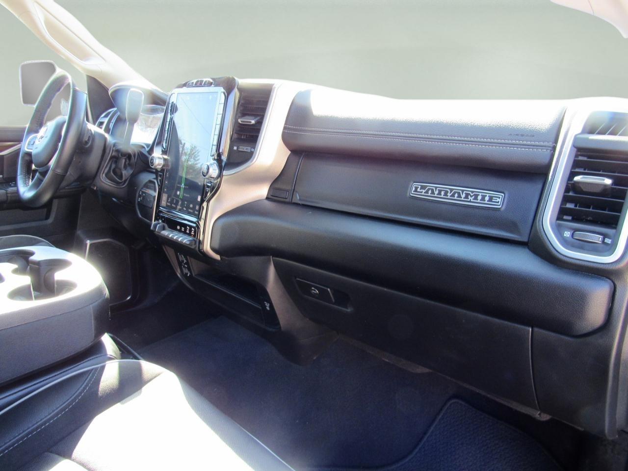 RAM 2500 Laramie Crew Cab 4WD 2024