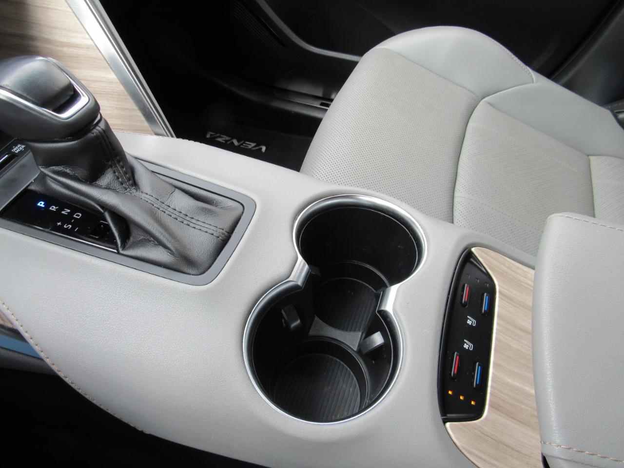 Toyota Venza XLE AWD (Natl) 2021