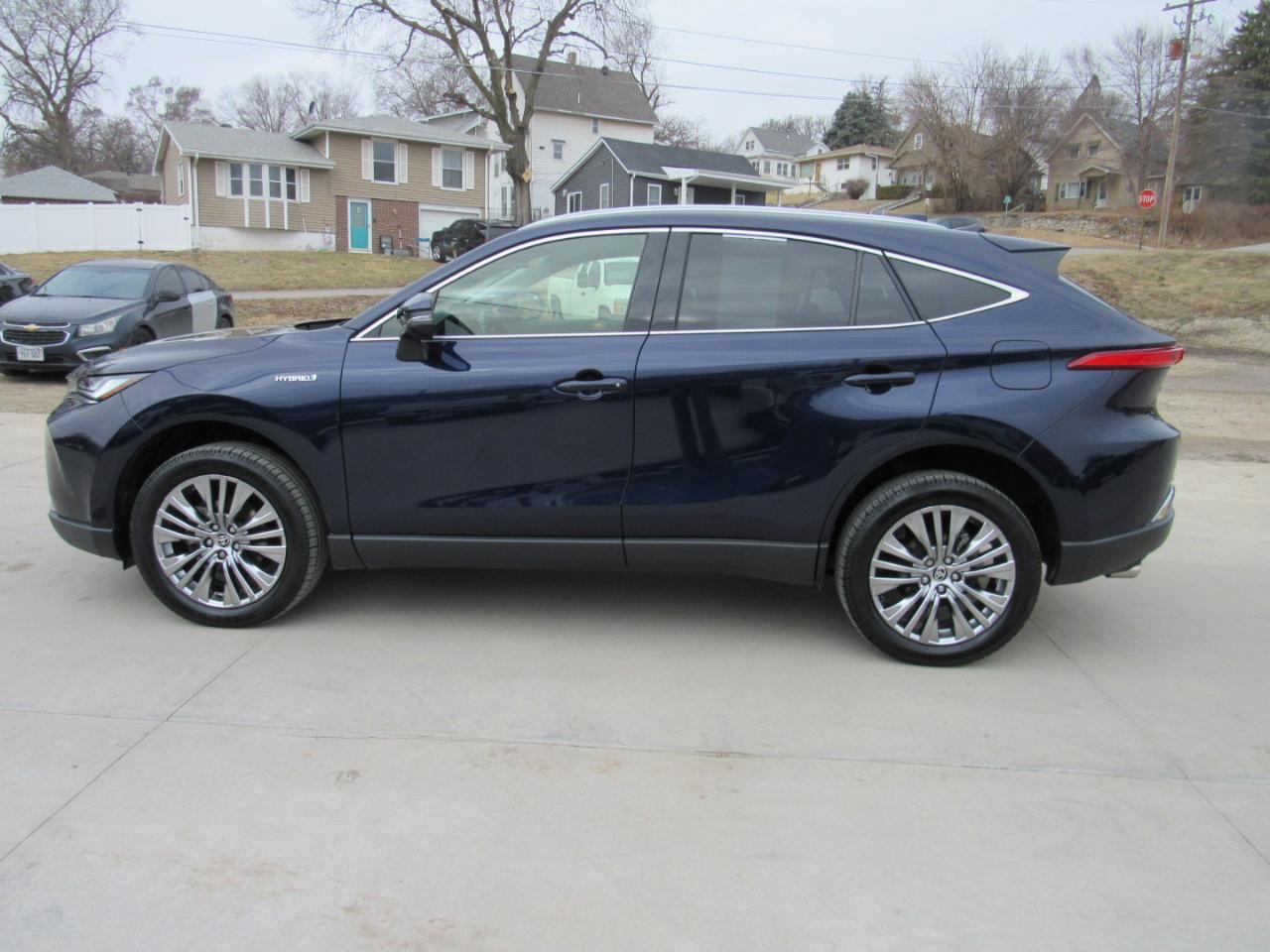 Toyota Venza XLE AWD (Natl) 2021