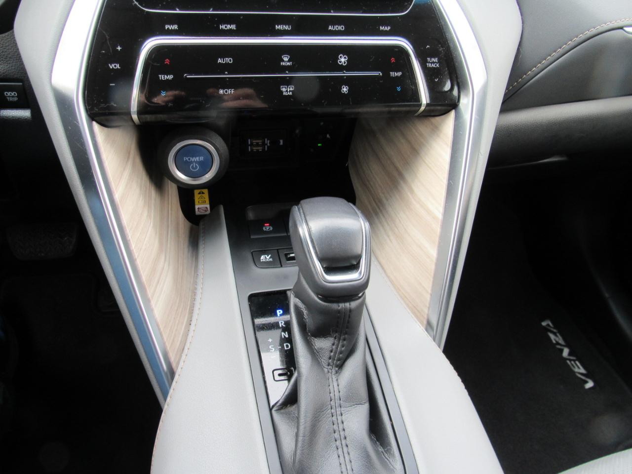 Toyota Venza XLE AWD (Natl) 2021