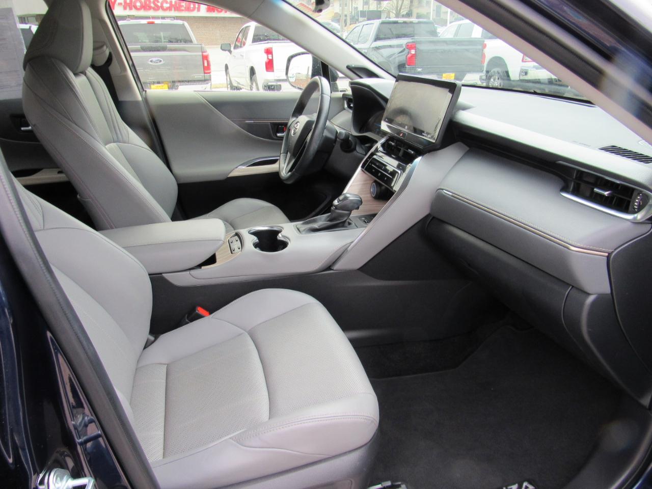 Toyota Venza XLE AWD (Natl) 2021