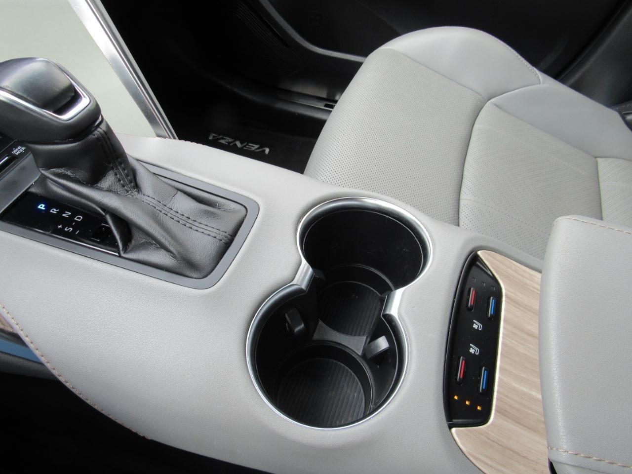 Toyota Venza XLE AWD (Natl) 2021