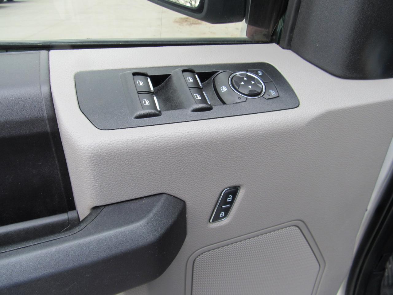 Ford F-150 XLT SuperCab 4WD 2017