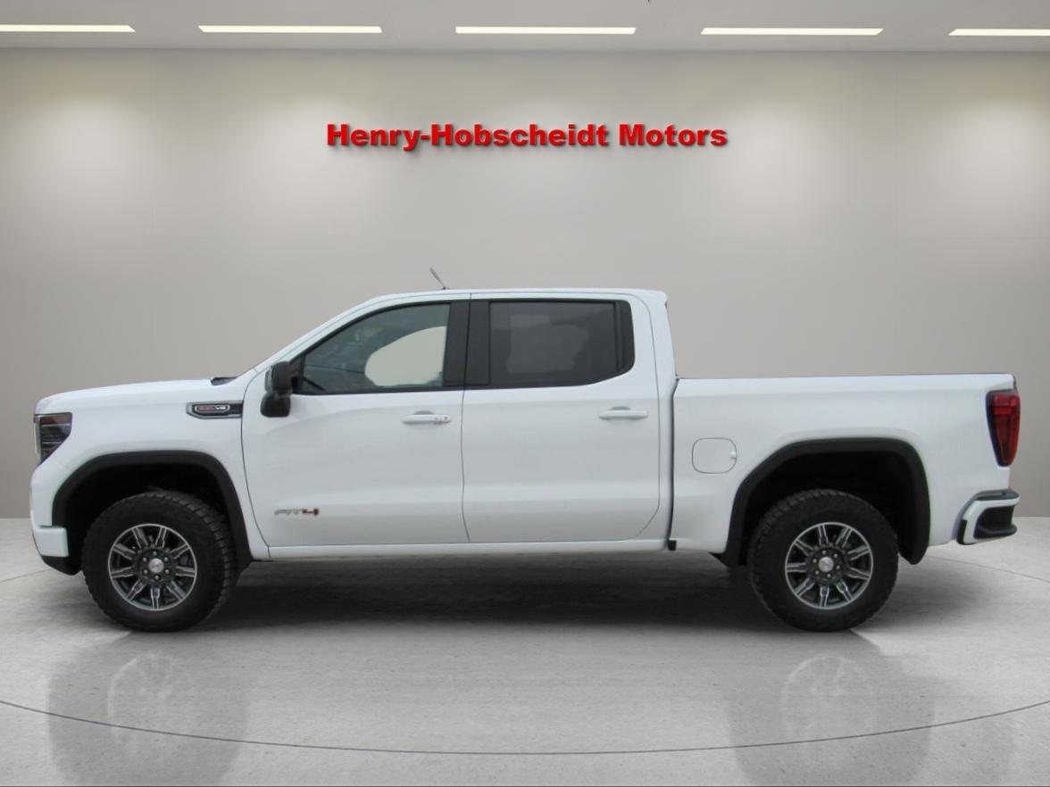 GMC Sierra 1500 AT4 Crew Cab 4WD 2025