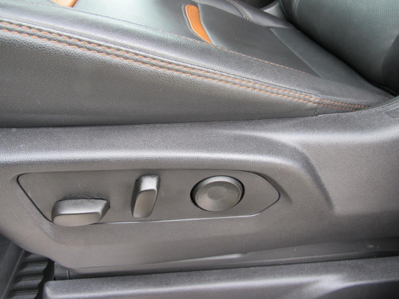 GMC Sierra 1500 AT4 Crew Cab 4WD 2025