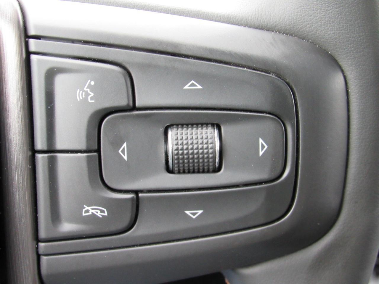 GMC Sierra 1500 AT4 Crew Cab 4WD 2025