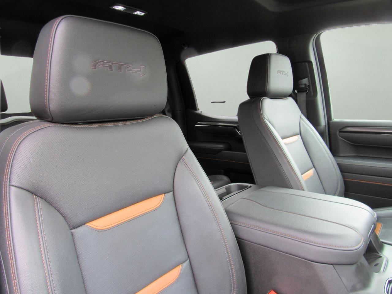 GMC Sierra 1500 AT4 Crew Cab 4WD 2025