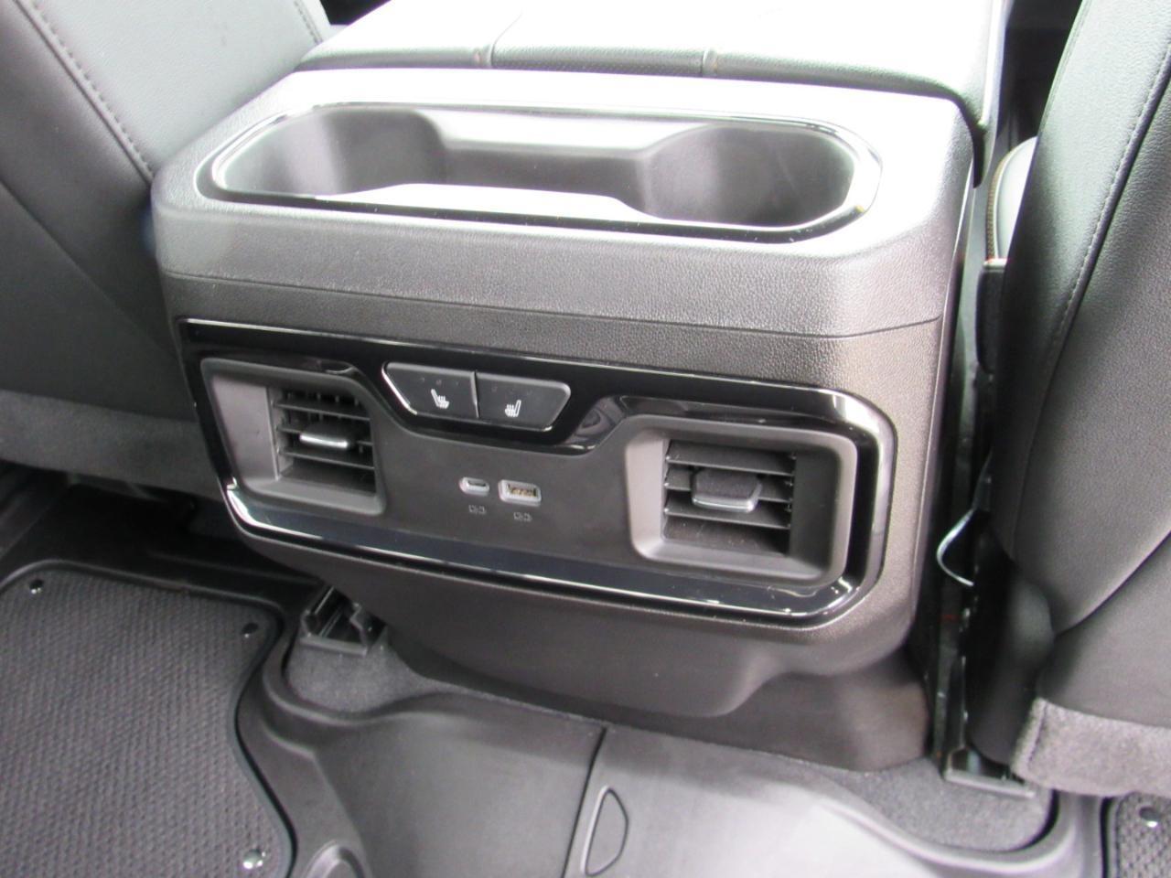 GMC Sierra 1500 AT4 Crew Cab 4WD 2025