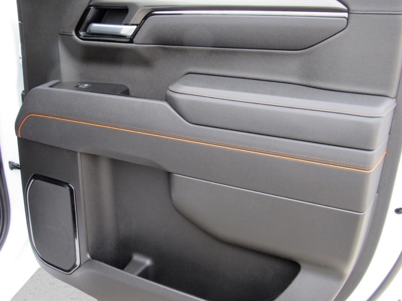 GMC Sierra 1500 AT4 Crew Cab 4WD 2025