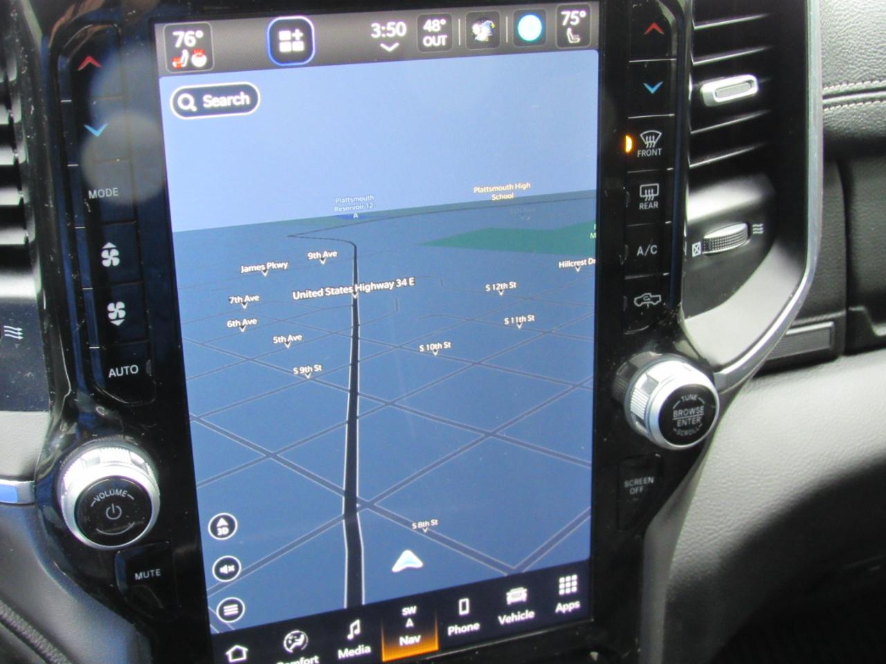 RAM 1500 Laramie Crew Cab 4WD 2023