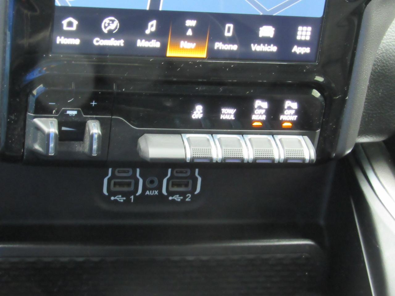 RAM 1500 Laramie Crew Cab 4WD 2023