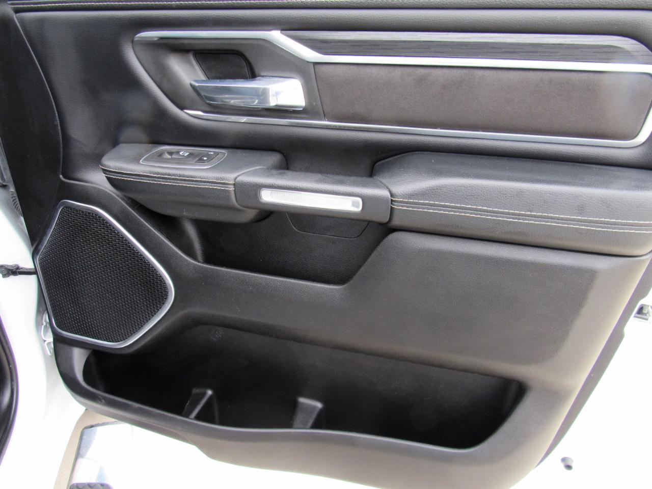 RAM 1500 Laramie Crew Cab 4WD 2023