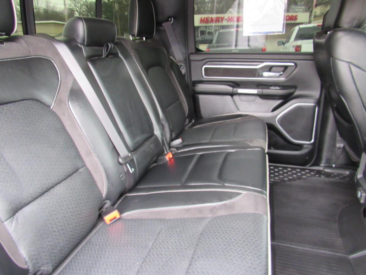 RAM 1500 Laramie Crew Cab 4WD 2023