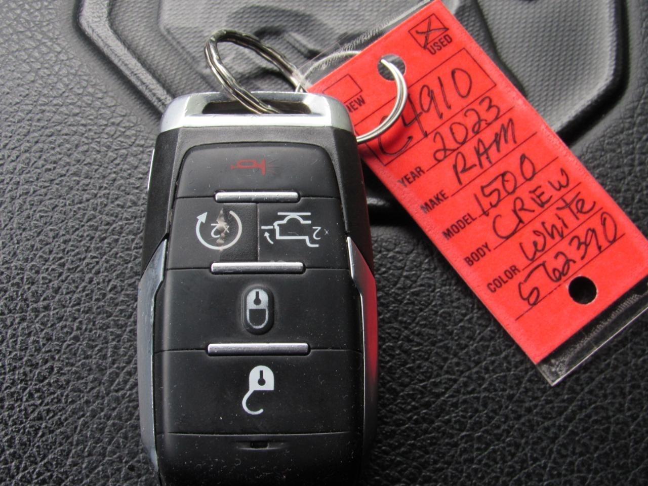 RAM 1500 Laramie Crew Cab 4WD 2023