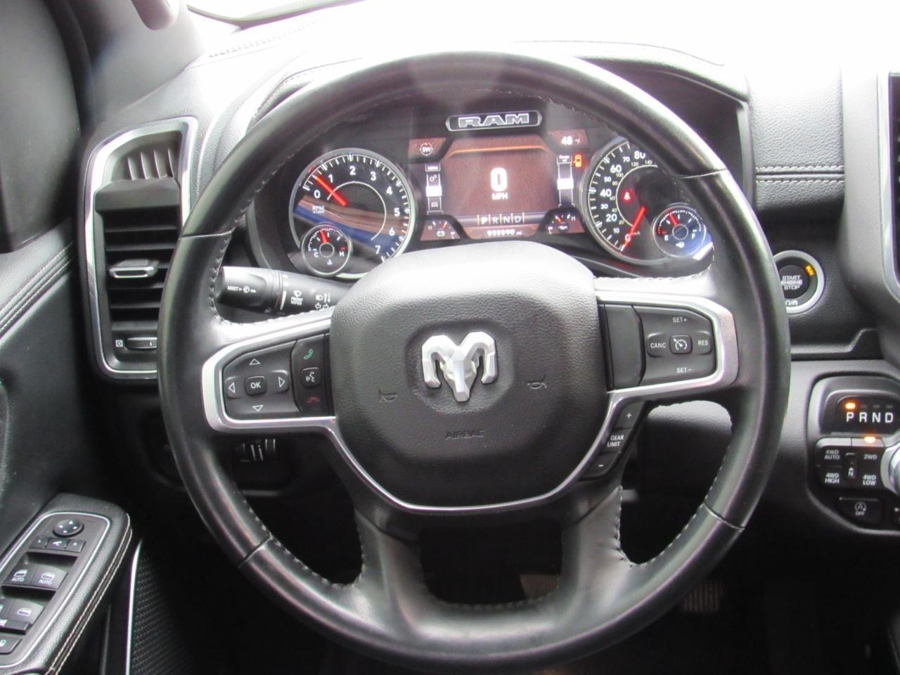 RAM 1500 Laramie Crew Cab 4WD 2023