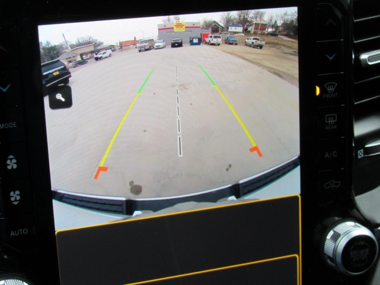 RAM 1500 Laramie Crew Cab 4WD 2023