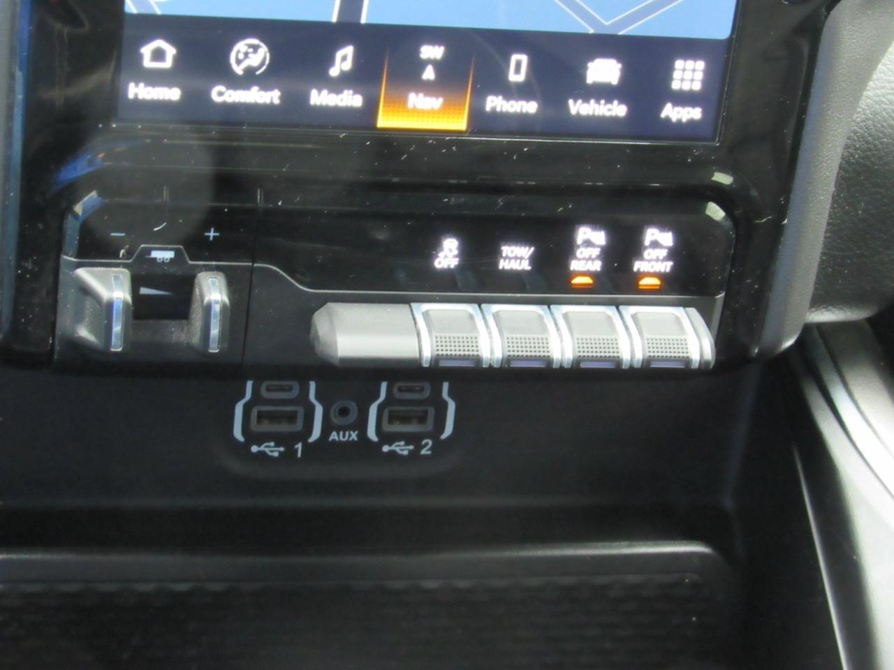 RAM 1500 Laramie Crew Cab 4WD 2023