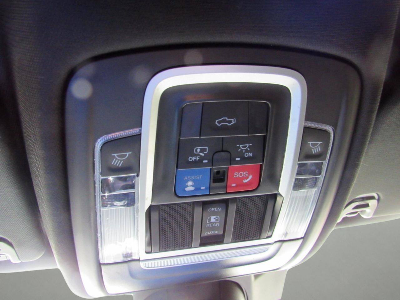 RAM 1500 Laramie Crew Cab 4WD 2023