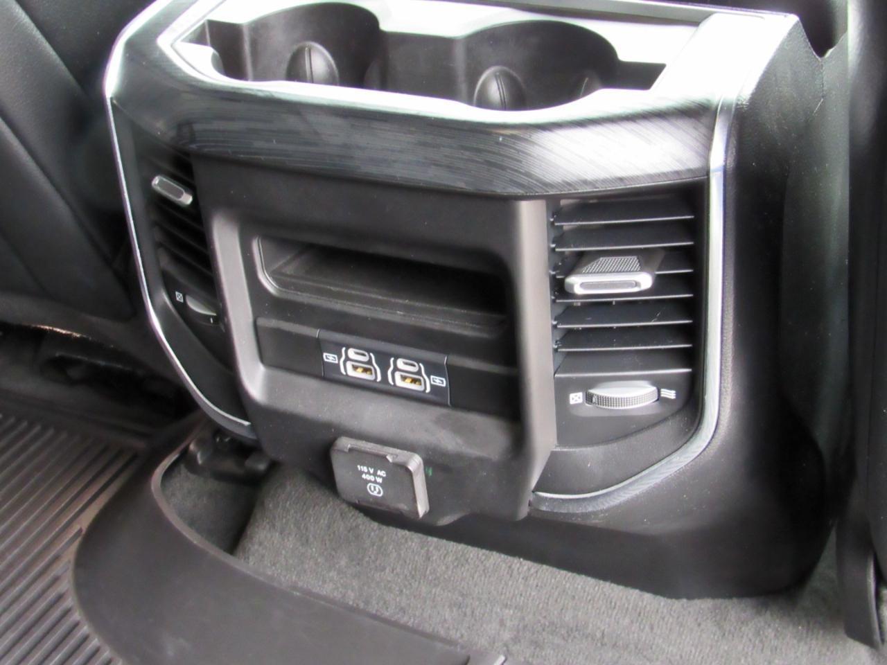 RAM 1500 Laramie Crew Cab 4WD 2023