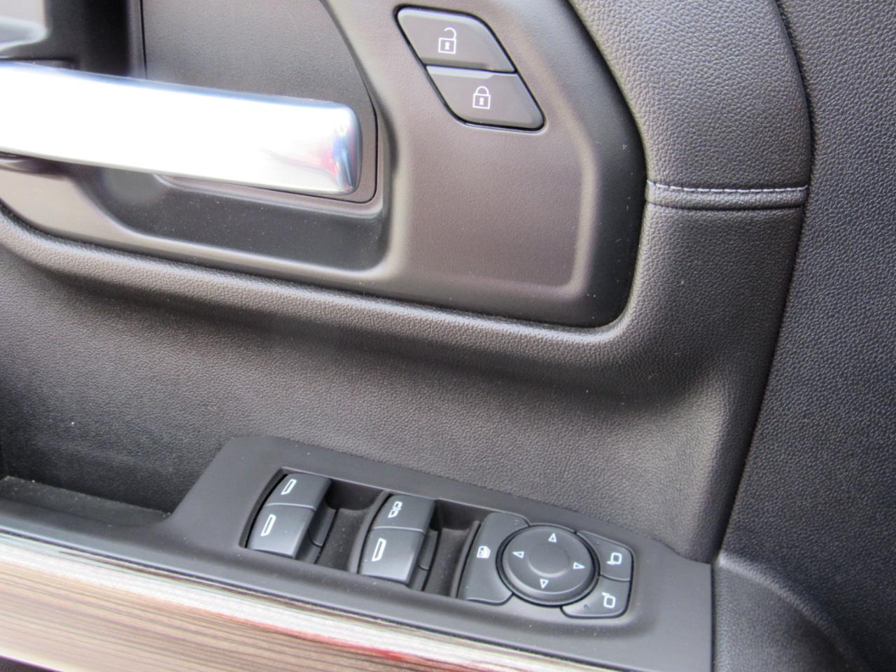 Chevrolet Silverado 1500 RST Crew Cab 4WD 2021