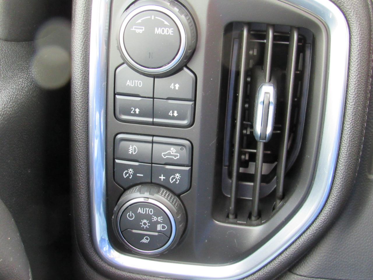 Chevrolet Silverado 1500 RST Crew Cab 4WD 2021