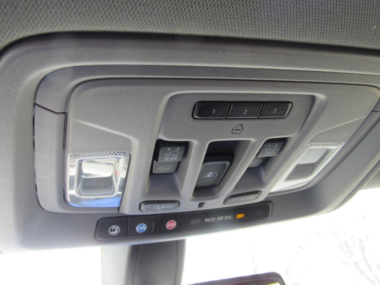 Chevrolet Silverado 1500 RST Crew Cab 4WD 2021