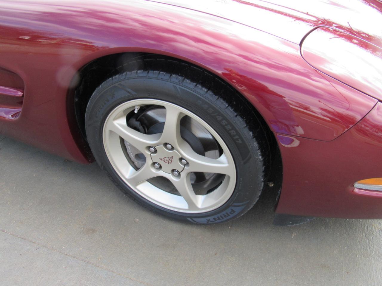 Chevrolet Corvette  2003