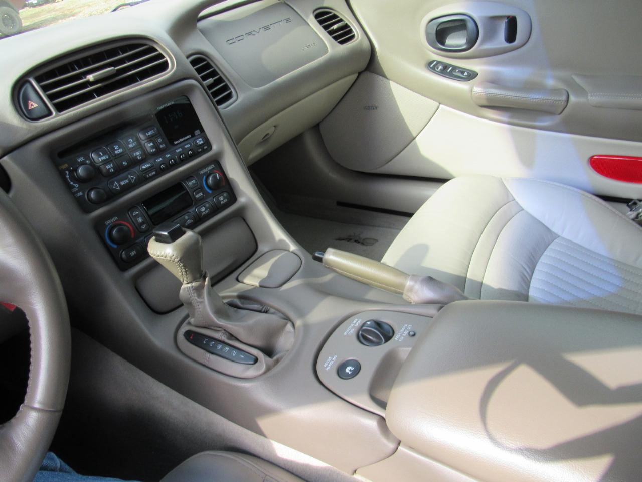 Chevrolet Corvette  2003