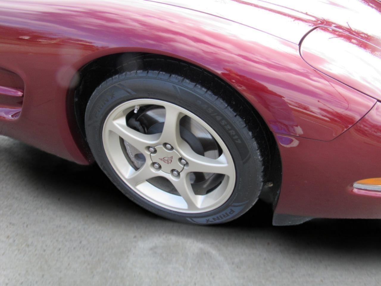 Chevrolet Corvette  2003