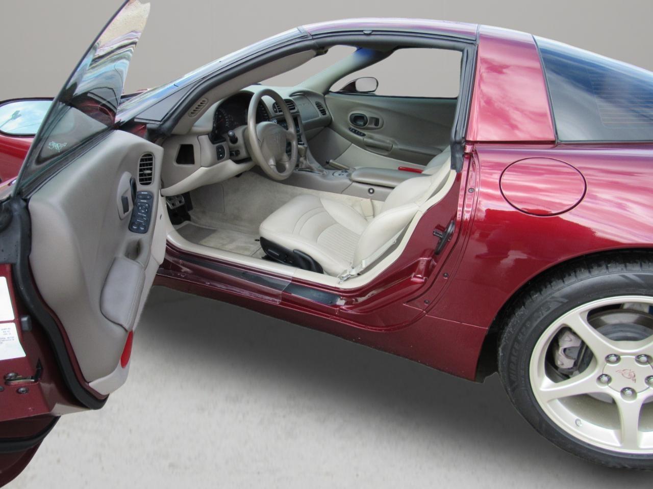 Chevrolet Corvette  2003