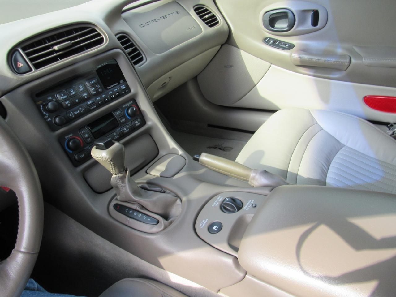 Chevrolet Corvette  2003