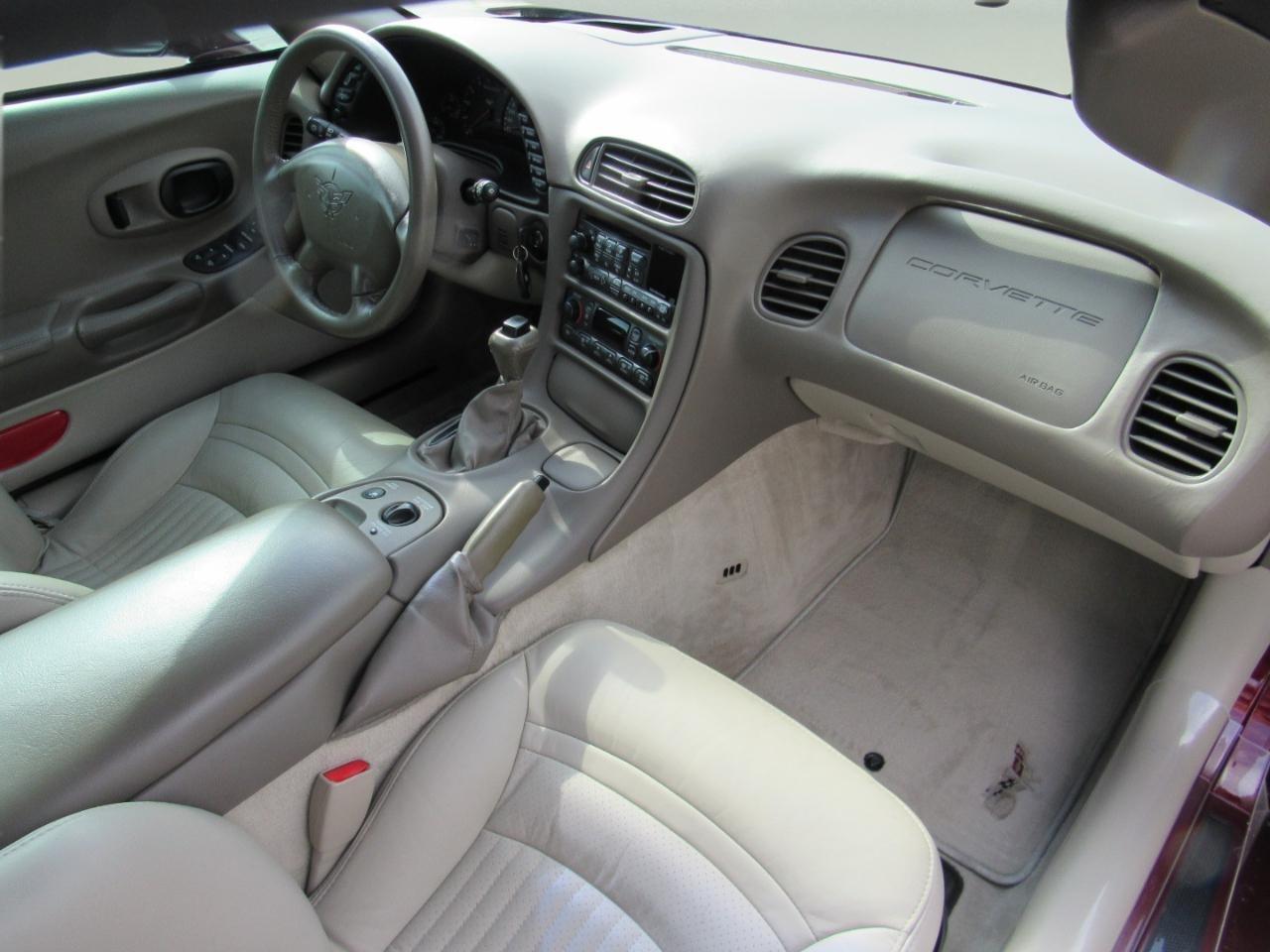 Chevrolet Corvette  2003