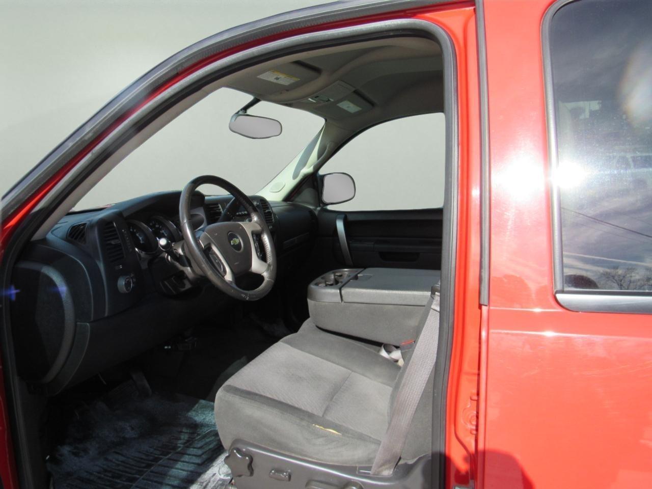 Chevrolet Silverado 1500 LT Crew Cab 4WD 2013