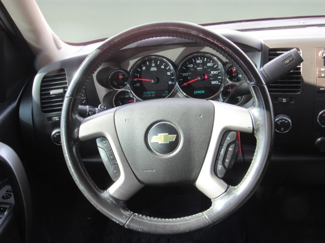 Chevrolet Silverado 1500 LT Crew Cab 4WD 2013