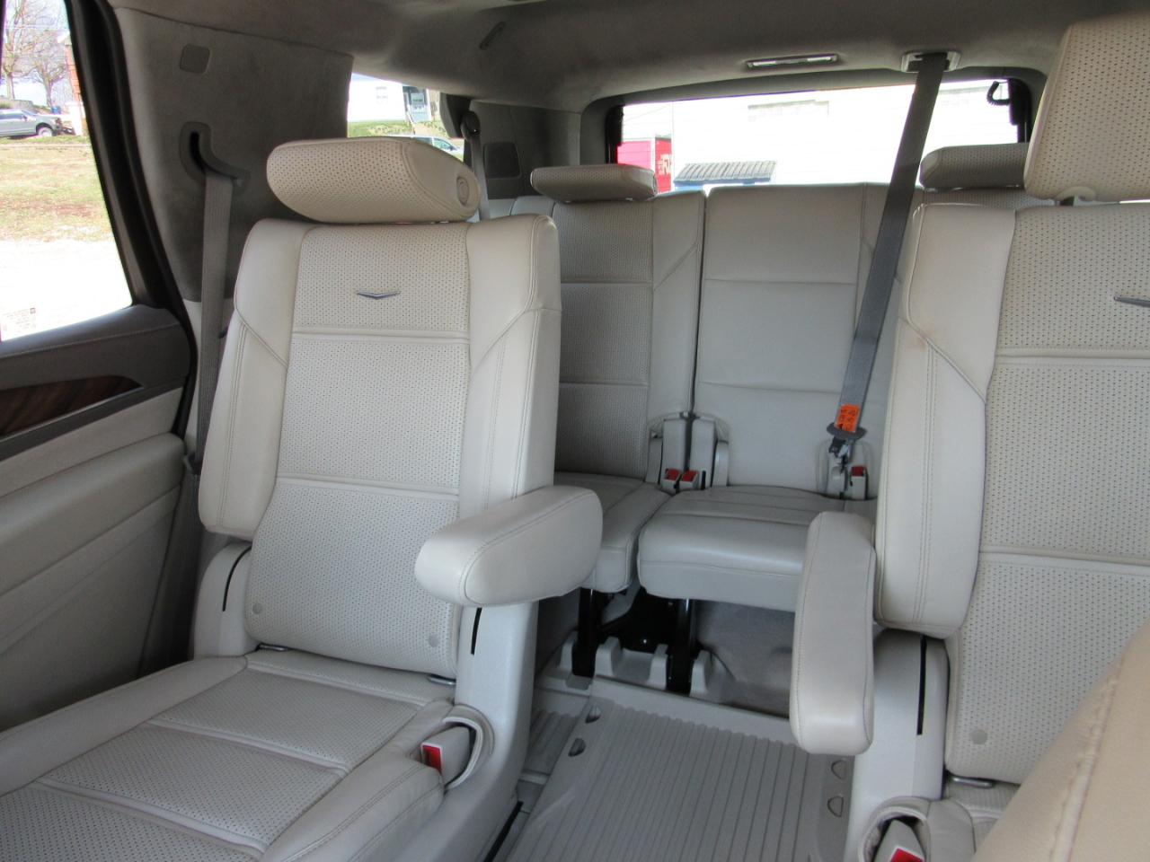 Cadillac Escalade Premium Luxury Platinum AWD 2021