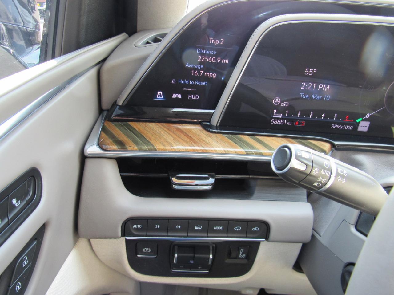 Cadillac Escalade Premium Luxury Platinum AWD 2021