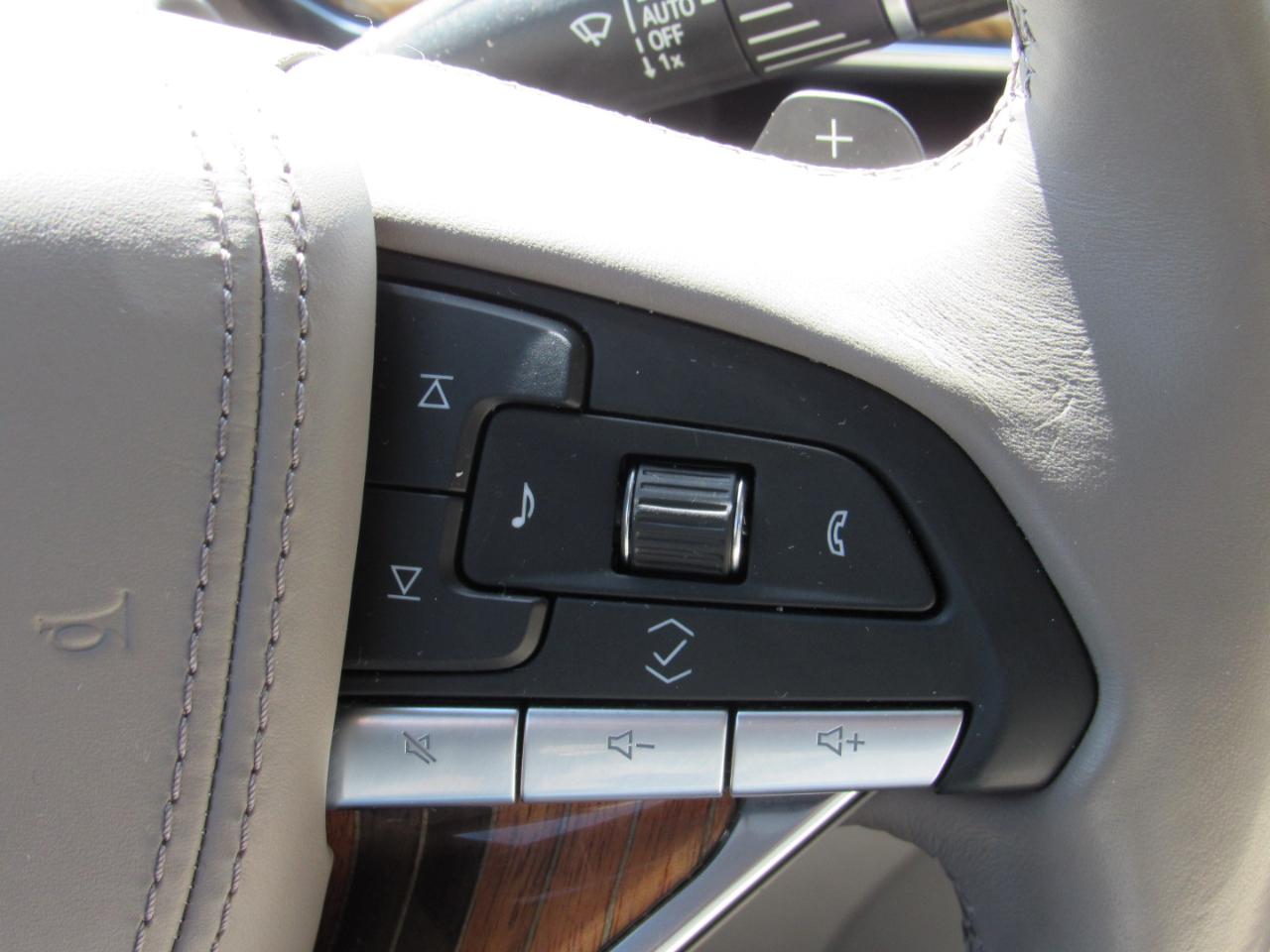 Cadillac Escalade Premium Luxury Platinum AWD 2021