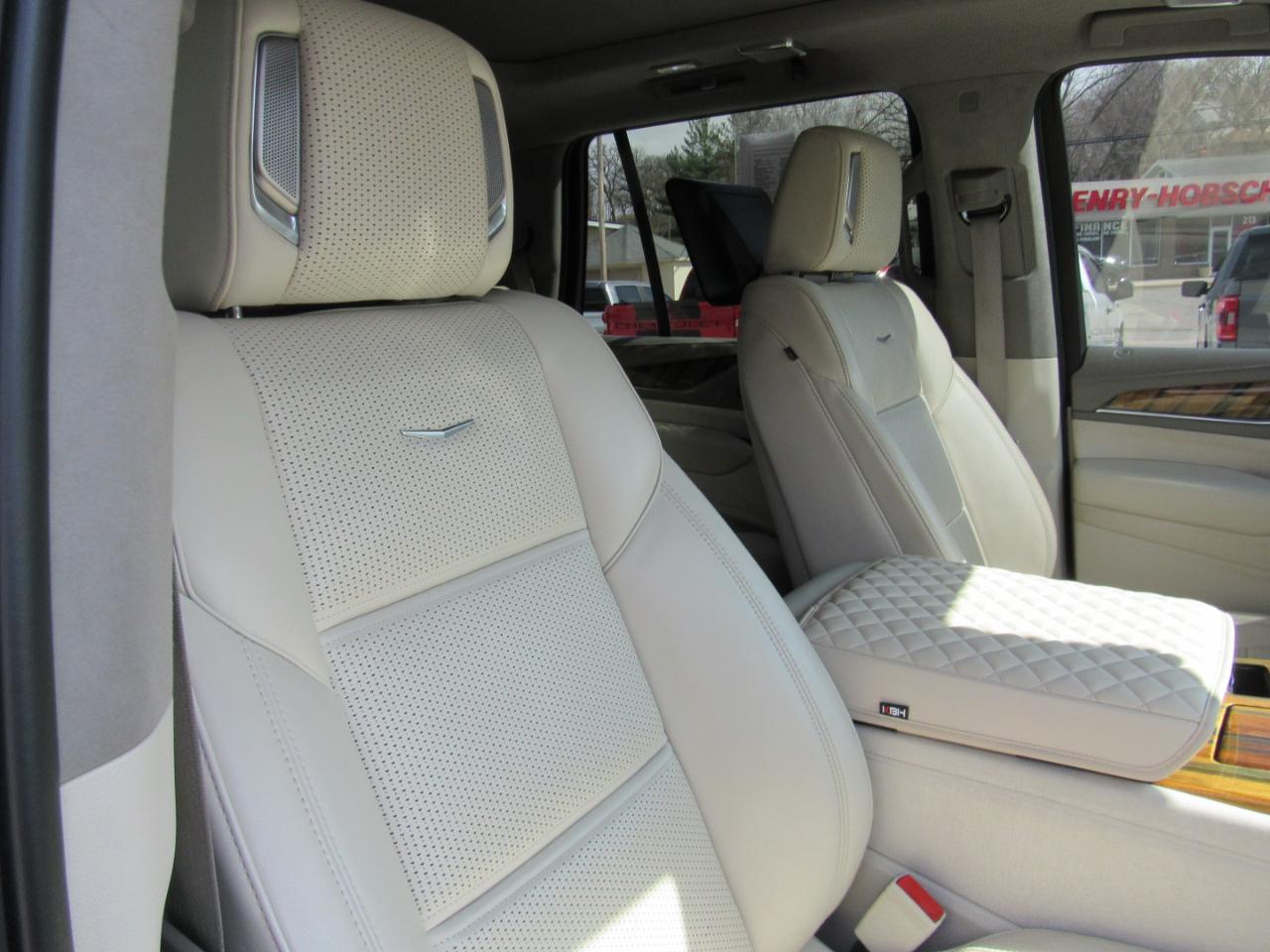 Cadillac Escalade Premium Luxury Platinum AWD 2021