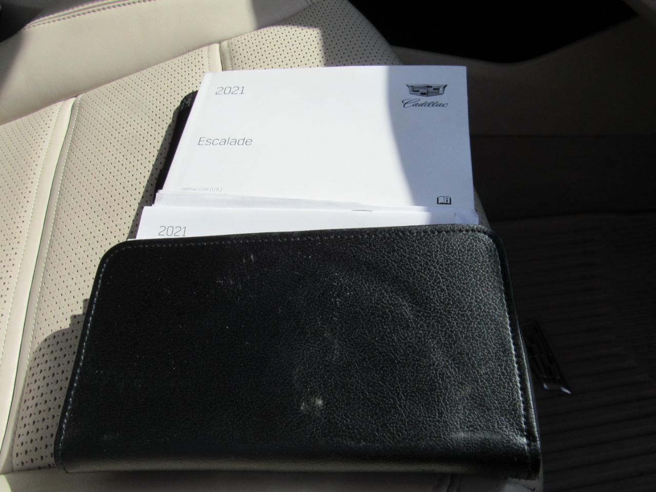 Cadillac Escalade Premium Luxury Platinum AWD 2021