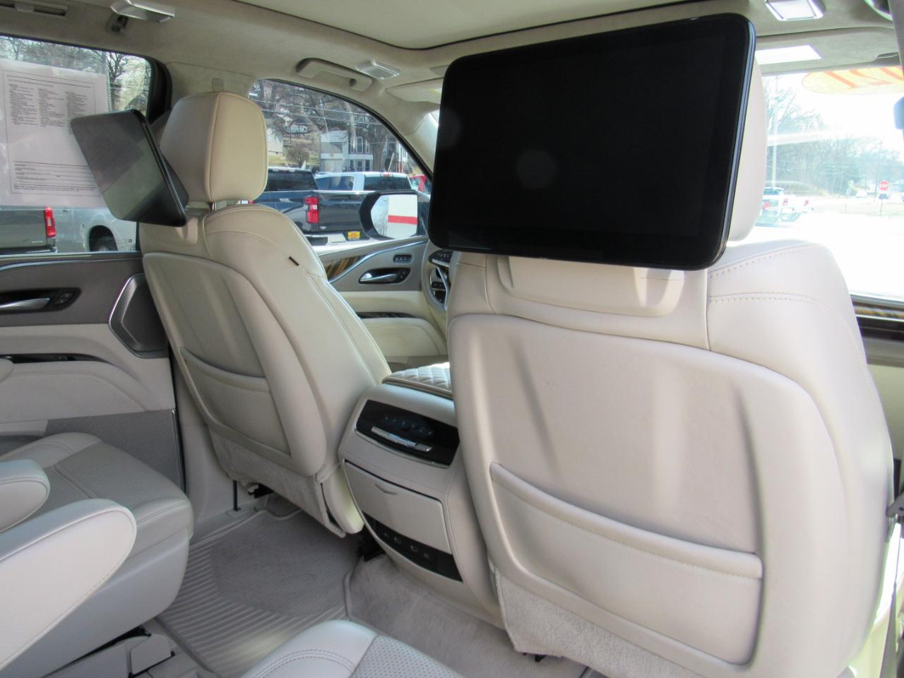 Cadillac Escalade Premium Luxury Platinum AWD 2021