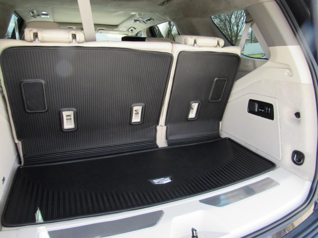 Cadillac Escalade Premium Luxury Platinum AWD 2021