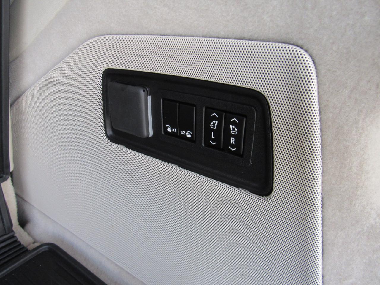 Cadillac Escalade Premium Luxury Platinum AWD 2021