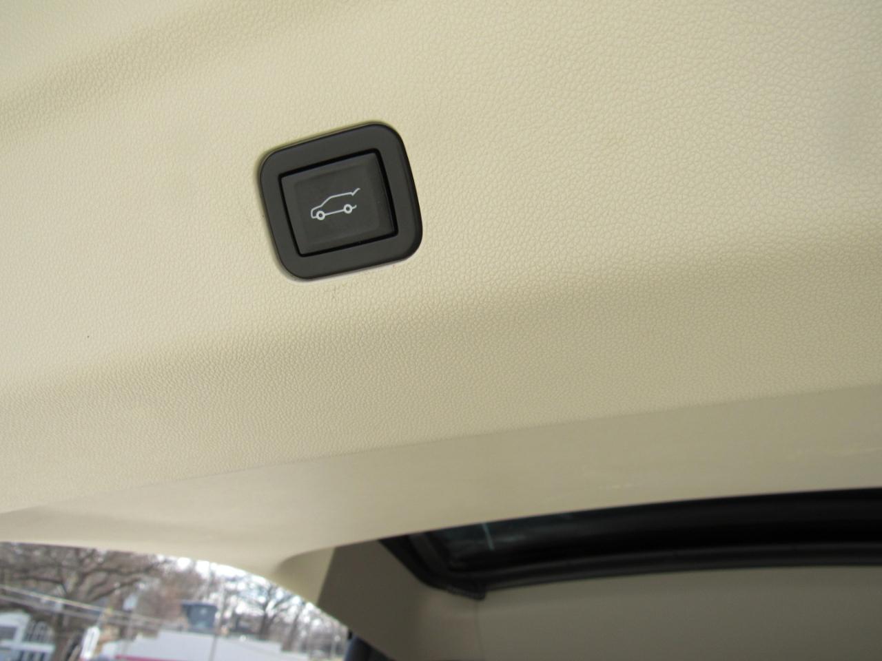 Cadillac Escalade Premium Luxury Platinum AWD 2021