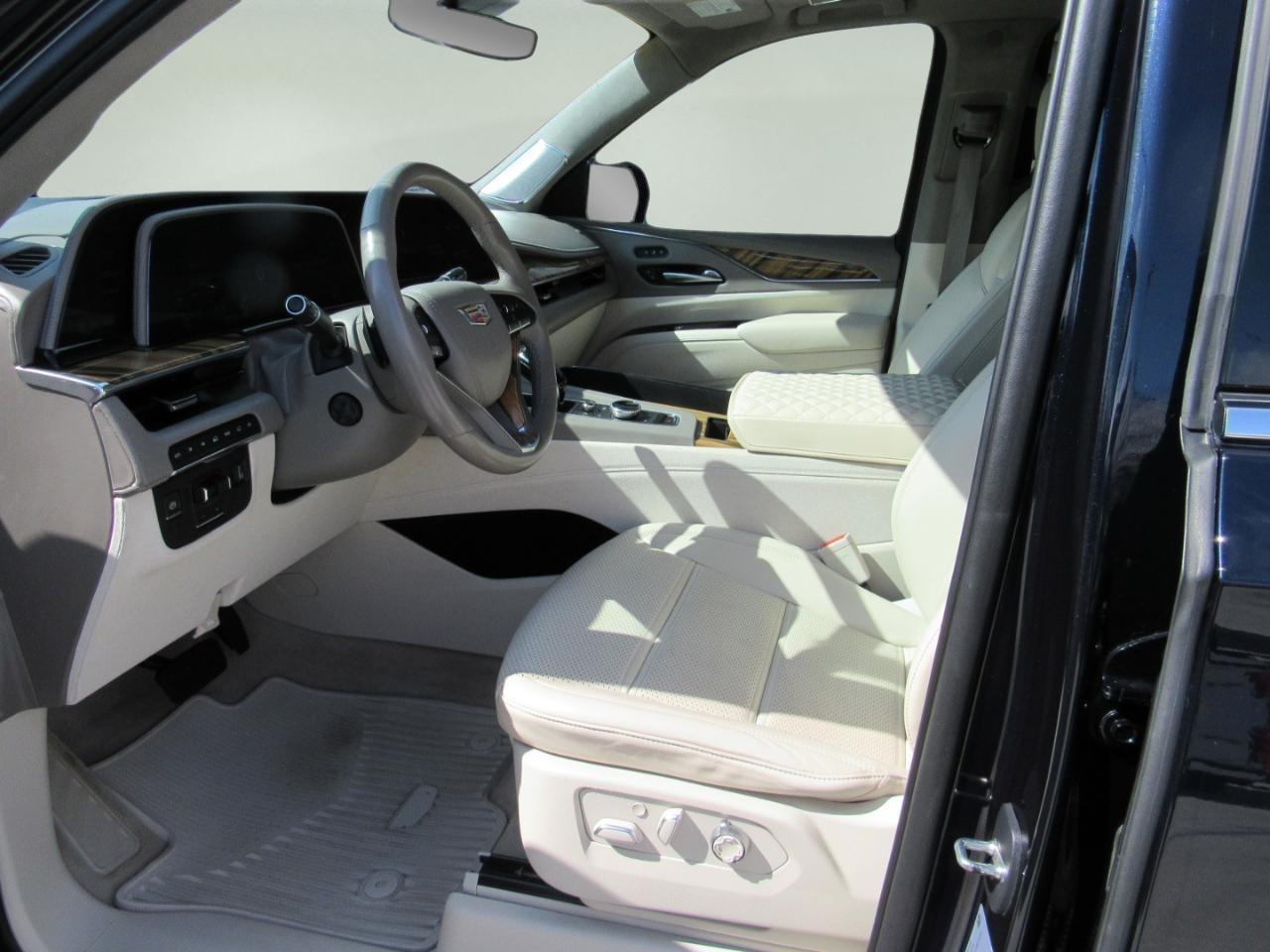 Cadillac Escalade Premium Luxury Platinum AWD 2021