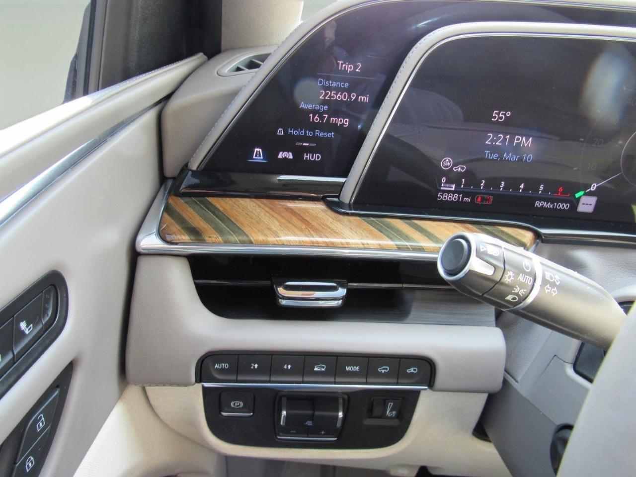 Cadillac Escalade Premium Luxury Platinum AWD 2021