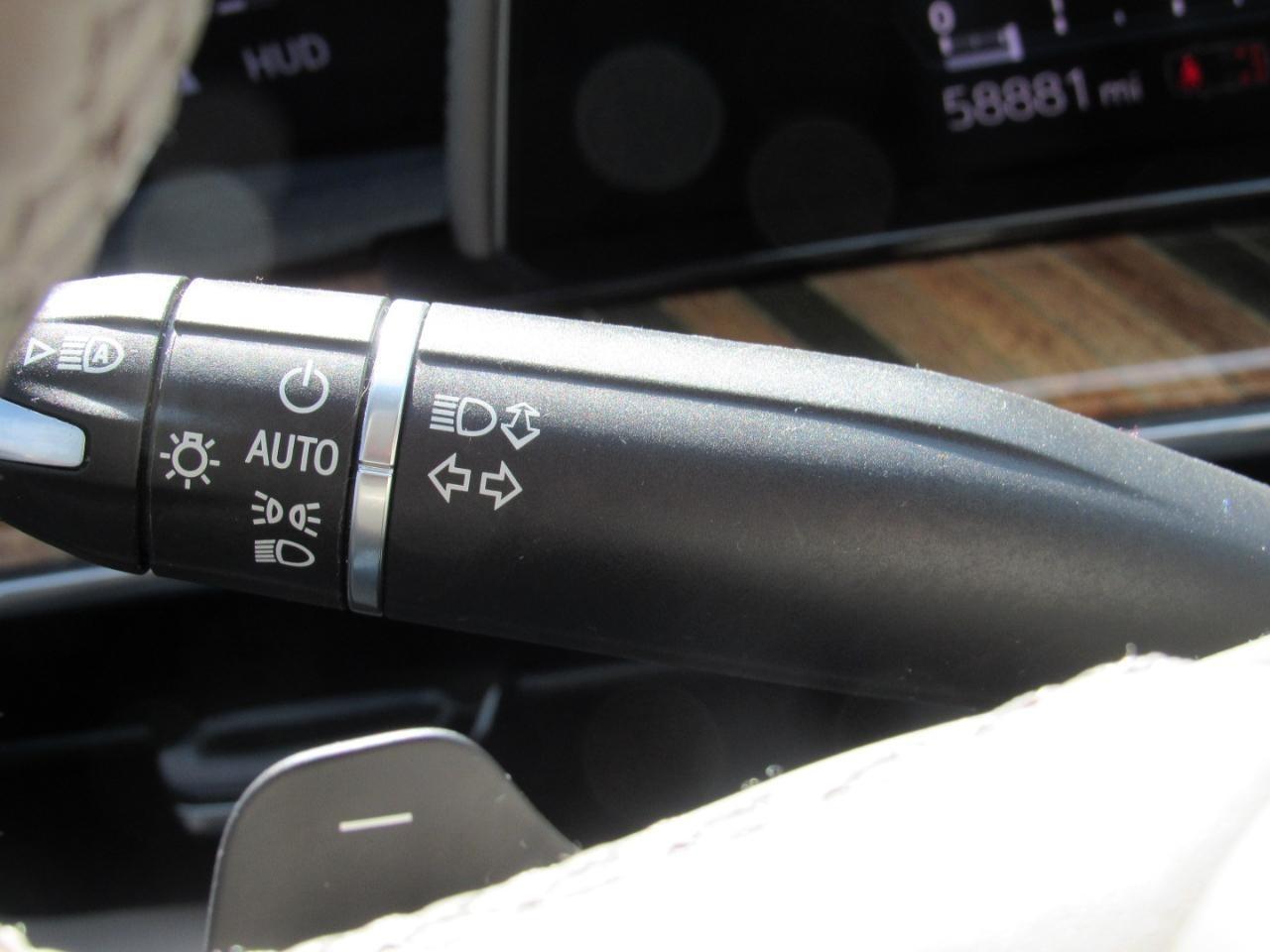 Cadillac Escalade Premium Luxury Platinum AWD 2021